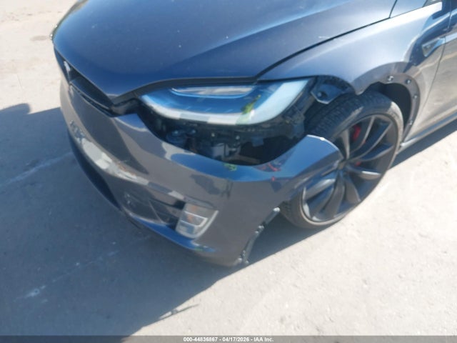 Tesla Model X 60d/p100d/p90d 2016 5YJXCAE43GFS00745 Image 6