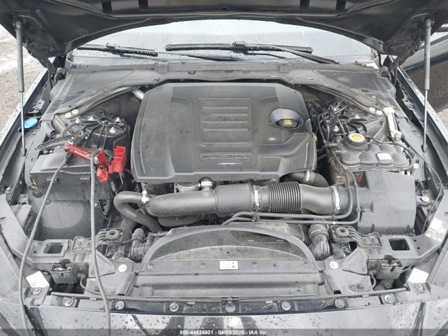 2019 JAGUAR XE SAJAR4FX0KCP45856 Photo 9