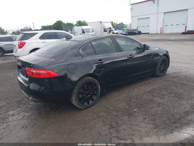 2019 JAGUAR XE SAJAR4FX0KCP45856 Photo 3