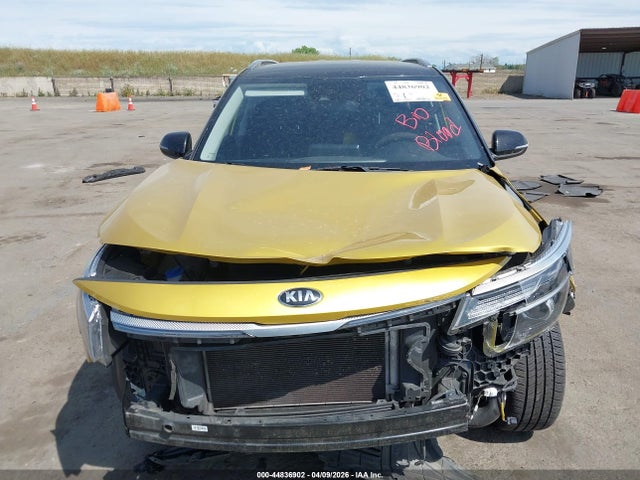 44836902 :رقم المزاد ، KNDEUCA28M7118242 vin ، 2021 Kia Seltos S Turbo مزاد بيع