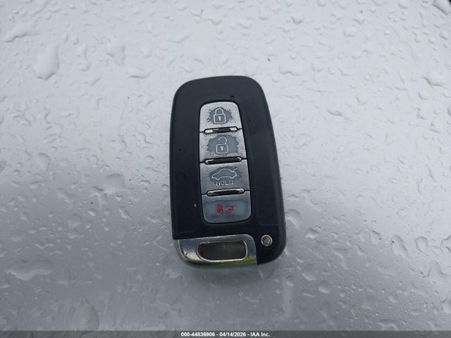 2011 Hyundai Sonata Hybrid მანქანა იყიდება აუქციონზე, vin: KMHEC4A42BA003125, აუქციონის ნომერი: 44836906