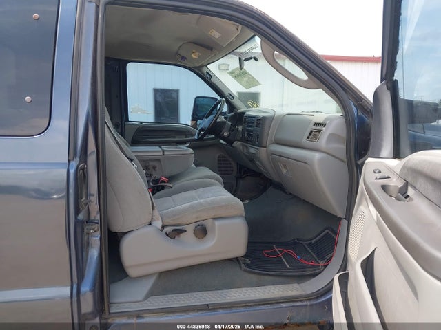 2004 Ford F-250 Lariat/xl/xlt მანქანა იყიდება აუქციონზე, vin: 1FTNX21P64EA10744, აუქციონის ნომერი: 44836918