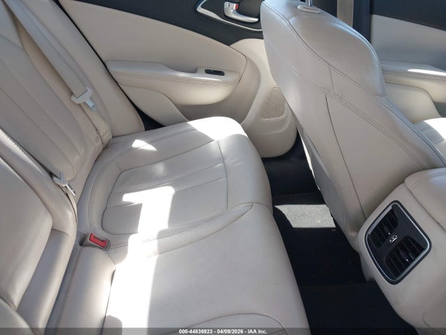 2015 Chrysler 200 C მანქანა იყიდება აუქციონზე, vin: 1C3CCCCB2FN520767, აუქციონის ნომერი: 44836923