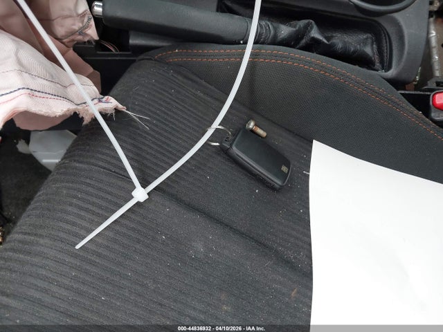 Scion Tc Release Series 9.0 2015 JTKJF5C71FJ008516 Image 11