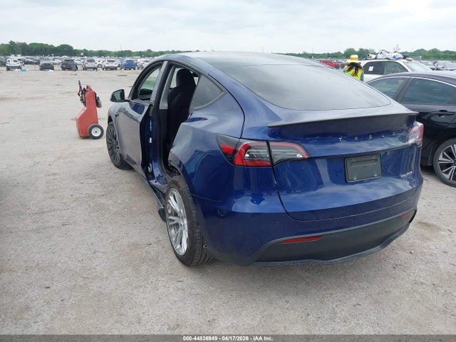 Продажа на аукционе авто 2023 Tesla Model Y Awd/long Range Dual Motor All-wheel Drive, vin: 7SAYGDEE9PA062602, номер лота: 44836949