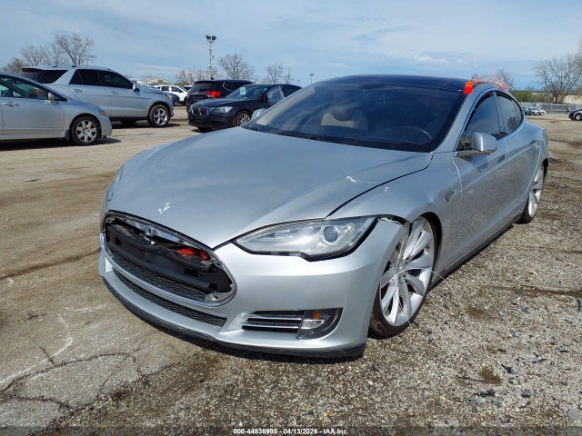 2013 Tesla Model S Performance მანქანა იყიდება აუქციონზე, vin: 5YJSA1DP8DFP05798, აუქციონის ნომერი: 44836995