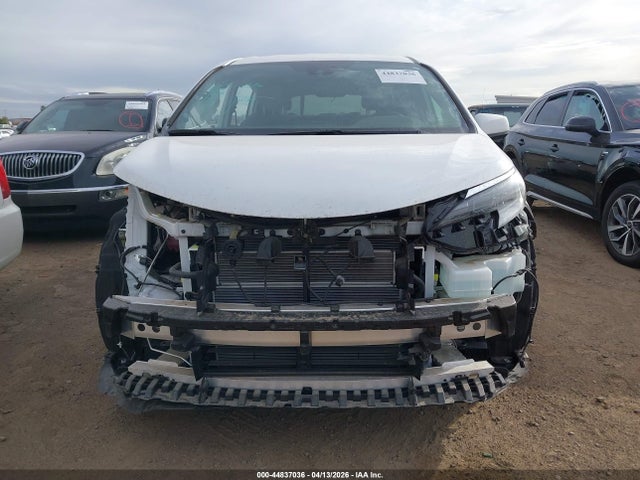 Toyota SIENNA LE 2025 5TDKRKEC6SS266832 Image 13