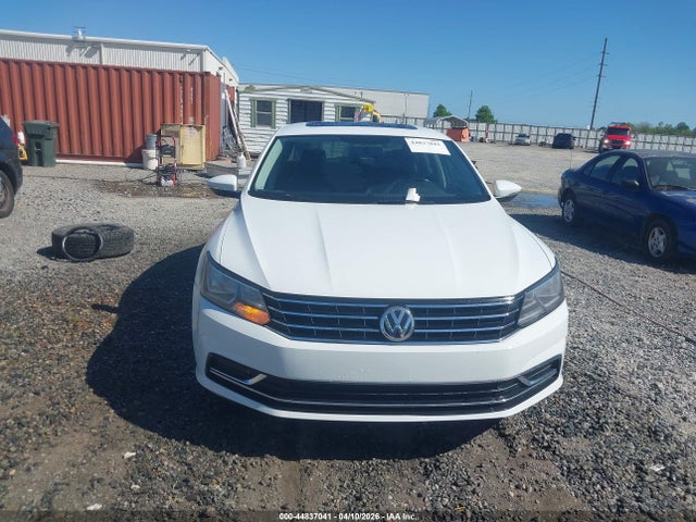 44837041 :رقم المزاد ، 1VWBA7A37JC006236 vin ، 2018 Volkswagen Passat 2.0t Se مزاد بيع