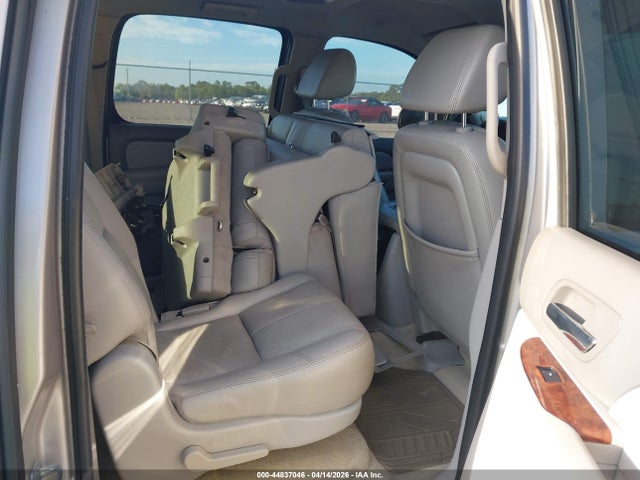 Продажа на аукционе авто 2007 Chevrolet Suburban 1500 Lt, vin: 3GNFC16047G150382, номер лота: 44837046