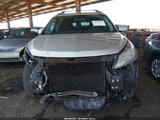 1GNKRHKD2EJ114443 Chevrolet Traverse 2lt