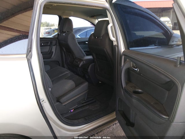 1GNKRHKD2EJ114443 Chevrolet Traverse 2lt