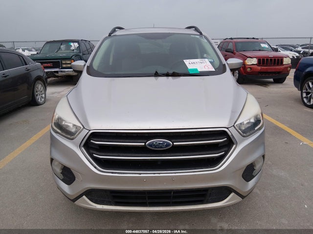 1FMCU0GD6JUB29036 Ford ESCAPE SE
