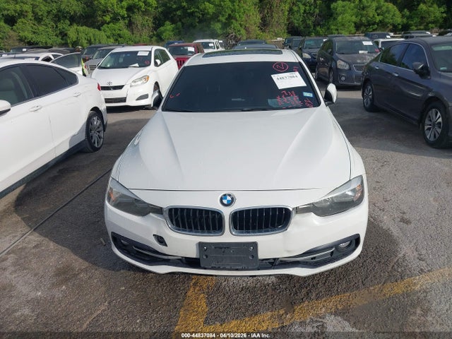 44837084 :رقم المزاد ، WBA8E9G56GNT83530 vin ، 2016 Bmw 328i مزاد بيع