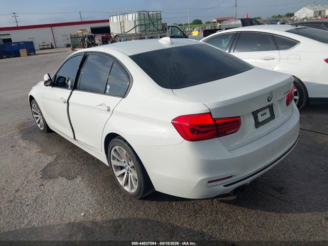 44837084 :رقم المزاد ، WBA8E9G56GNT83530 vin ، 2016 Bmw 328i مزاد بيع