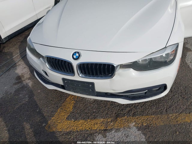 44837084 :رقم المزاد ، WBA8E9G56GNT83530 vin ، 2016 Bmw 328i مزاد بيع