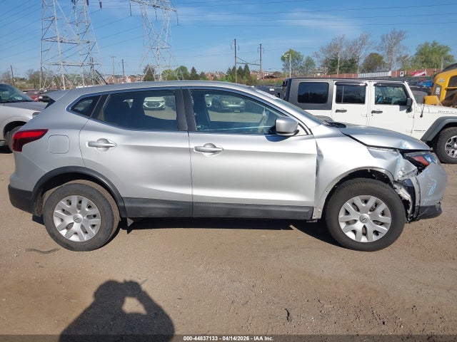 JN1BJ1CP2KW525424 Nissan Rogue Sport S