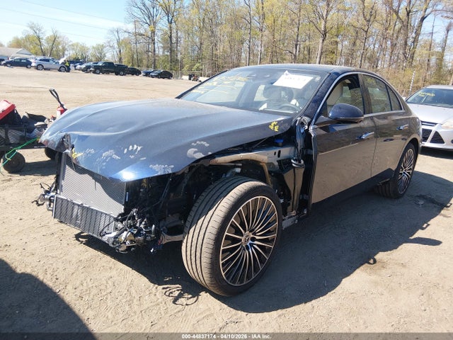 44837174 :رقم المزاد ، W1KLF4HB8TA262815 vin ، 2026 Mercedes-benz E 350 مزاد بيع
