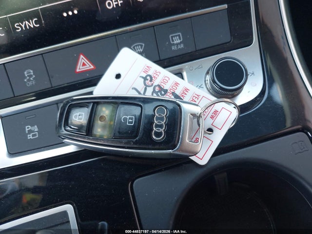 44837197 :رقم المزاد ، WA1LXBF72PD010860 vin ، 2023 Audi Q7 Premium Plus 55 Tfsi Quattro Tiptronic مزاد بيع