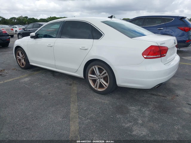 44837251 :رقم المزاد ، 1VWBT7A34EC049285 vin ، 2014 Volkswagen Passat 1.8t Se مزاد بيع