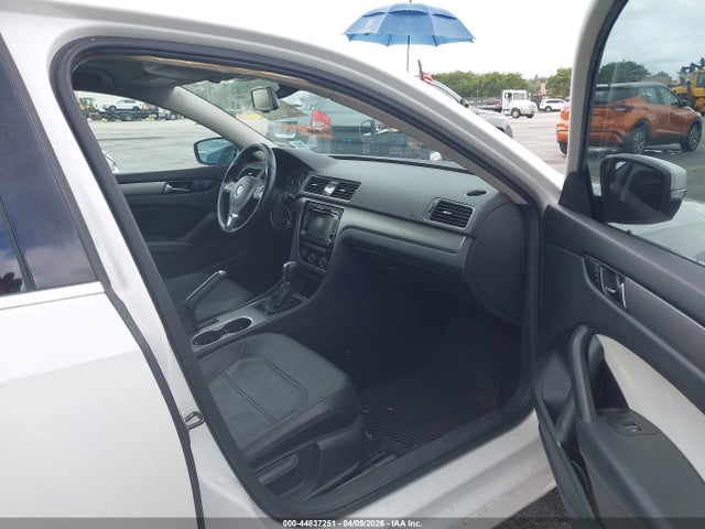 44837251 :رقم المزاد ، 1VWBT7A34EC049285 vin ، 2014 Volkswagen Passat 1.8t Se مزاد بيع