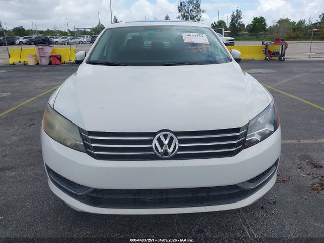 44837251 :رقم المزاد ، 1VWBT7A34EC049285 vin ، 2014 Volkswagen Passat 1.8t Se مزاد بيع