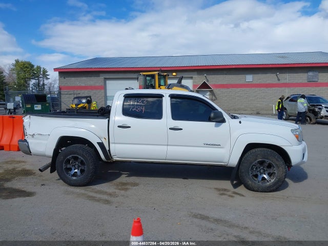 Продаж на аукціоні авто 2014 Toyota Tacoma Base V6, vin: 3TMLU4EN8EM143442, номер лоту: 44837284