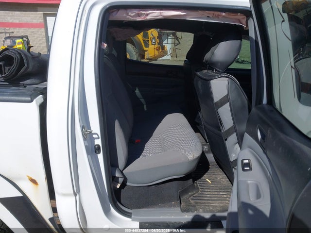 Продаж на аукціоні авто 2014 Toyota Tacoma Base V6, vin: 3TMLU4EN8EM143442, номер лоту: 44837284