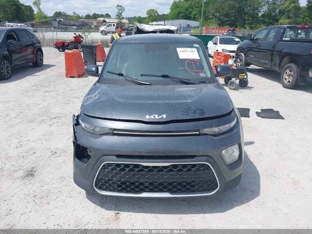 2022 Kia Soul Lx მანქანა იყიდება აუქციონზე, vin: KNDJ23AU6N7815836, აუქციონის ნომერი: 44837288