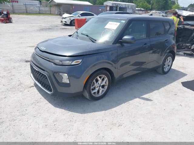 2022 Kia Soul Lx მანქანა იყიდება აუქციონზე, vin: KNDJ23AU6N7815836, აუქციონის ნომერი: 44837288