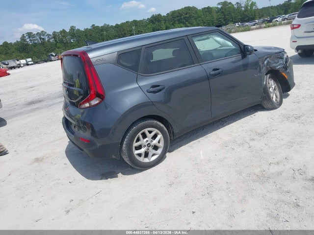 2022 Kia Soul Lx მანქანა იყიდება აუქციონზე, vin: KNDJ23AU6N7815836, აუქციონის ნომერი: 44837288