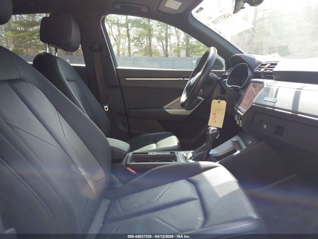 2021 Audi Q3 Premium 40 Tfsi Quattro Tiptronic მანქანა იყიდება აუქციონზე, vin: WA1AUCF3XM1096998, აუქციონის ნომერი: 44837338