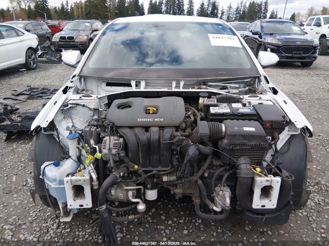 5NPD84LFXJH395102 Hyundai ELANTRA SEL