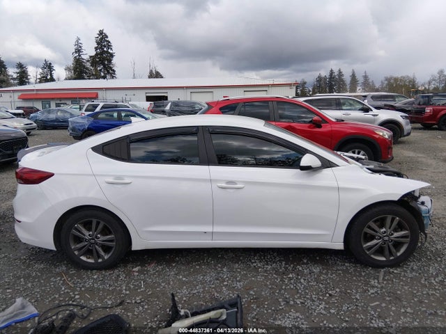 5NPD84LFXJH395102 Hyundai ELANTRA SEL