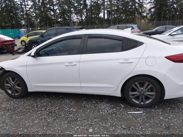 5NPD84LFXJH395102 Hyundai ELANTRA SEL