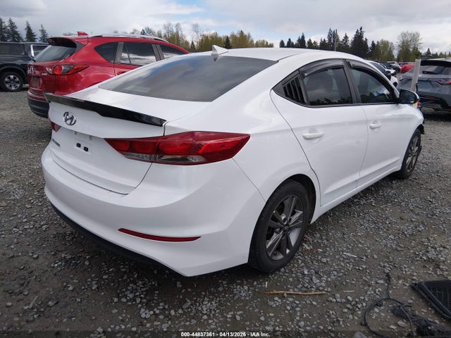 5NPD84LFXJH395102 Hyundai ELANTRA SEL
