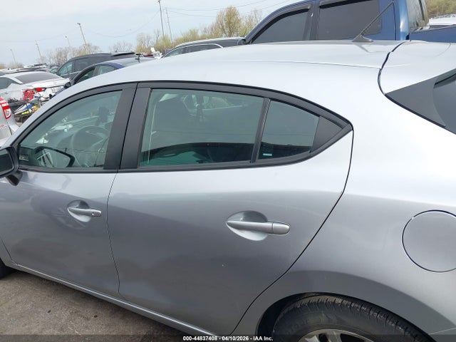 44837408 :رقم المزاد ، 3MZBN1K76JM254768 vin ، 2018 Mazda Mazda3 Sport مزاد بيع