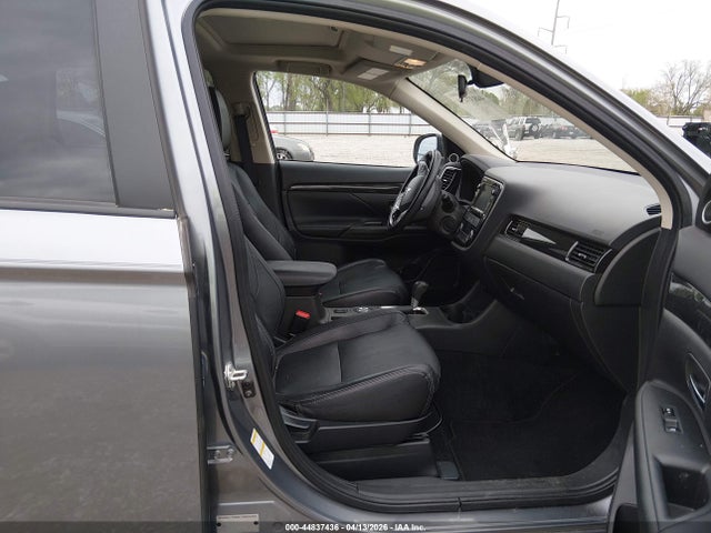 2016 MITSUBISHI OUTLANDER JA4AZ3A30GZ065855 Photo 4