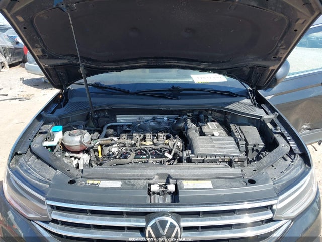 2022 Volkswagen Tiguan 2.0t Se მანქანა იყიდება აუქციონზე, vin: 3VV2B7AX2NM074095, აუქციონის ნომერი: 44837459