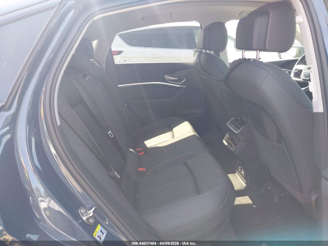 2021 Audi E-tron Sportback Premium Quattro მანქანა იყიდება აუქციონზე, vin: WA11AAGE3MB005447, აუქციონის ნომერი: 44837484