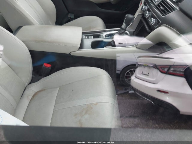 Продажа на аукционе авто 2018 Honda Accord Ex, vin: 1HGCV1F4XJA246887, номер лота: 44837485