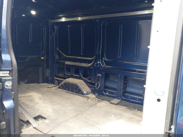 44837491 :رقم المزاد ، 1FTBW9CK7NKA30035 vin ، 2022 Ford E-transit-350 مزاد بيع