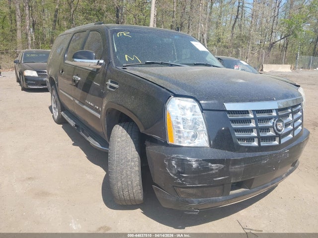2008 Cadillac Escalade Esv Standard მანქანა იყიდება აუქციონზე, vin: 1GYFK668X8R130261, აუქციონის ნომერი: 44837510