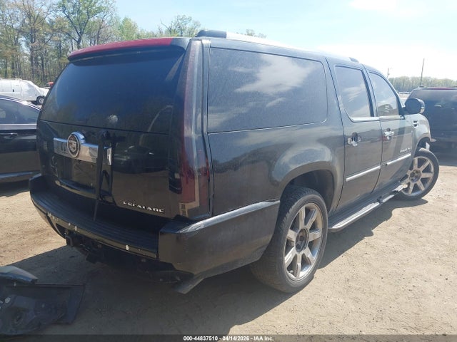 2008 Cadillac Escalade Esv Standard მანქანა იყიდება აუქციონზე, vin: 1GYFK668X8R130261, აუქციონის ნომერი: 44837510