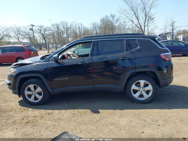2019 Jeep Compass Latitude 4x4 მანქანა იყიდება აუქციონზე, vin: 3C4NJDBB4KT807362, აუქციონის ნომერი: 44837539