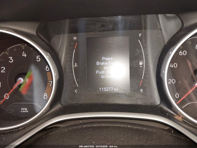 2019 Jeep Compass Latitude 4x4 მანქანა იყიდება აუქციონზე, vin: 3C4NJDBB4KT807362, აუქციონის ნომერი: 44837539