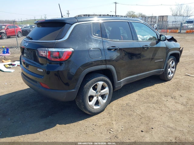 2019 Jeep Compass Latitude 4x4 მანქანა იყიდება აუქციონზე, vin: 3C4NJDBB4KT807362, აუქციონის ნომერი: 44837539
