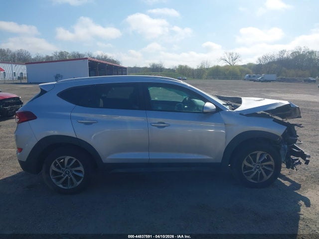 2016 Hyundai Tucson Se მანქანა იყიდება აუქციონზე, vin: KM8J3CA47GU140088, აუქციონის ნომერი: 44837591