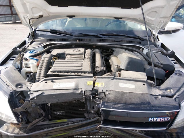3VW637AJ4EM265121 Volkswagen Jetta Hybrid Se