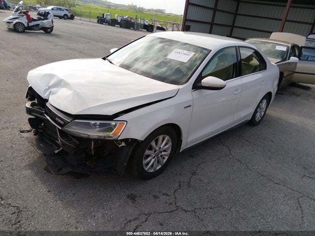 3VW637AJ4EM265121 Volkswagen Jetta Hybrid Se
