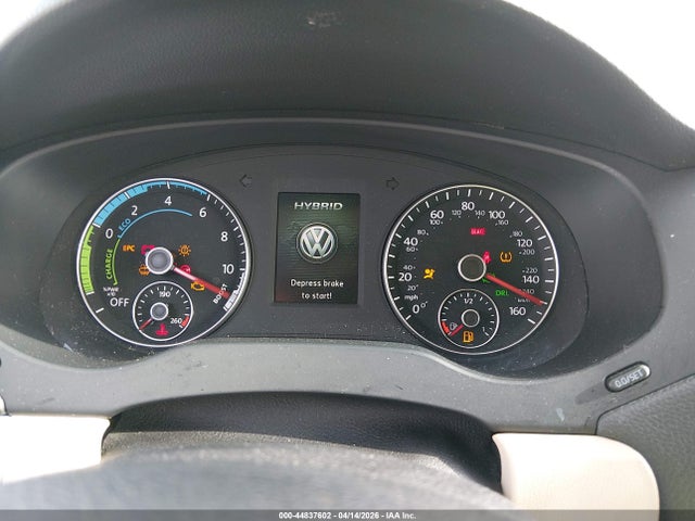 3VW637AJ4EM265121 Volkswagen Jetta Hybrid Se